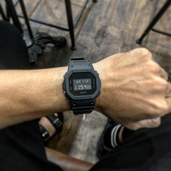 CASI-O G-SHOCK DW5600BB
